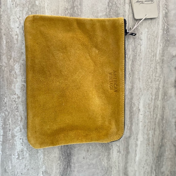 Brand new suede clutch - Picture 4 of 4